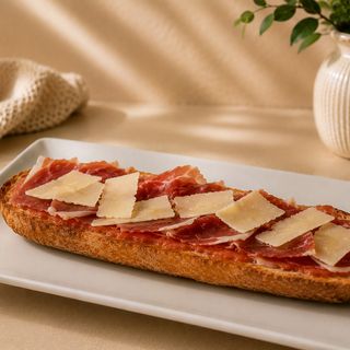 T. Serrano y Queso