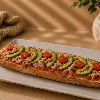 T. Atún, Aguacate y Cherry