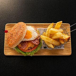 Hamburguesa De Carne Completa