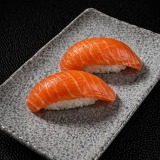 Sushi De Salmón (2 Pzas.)