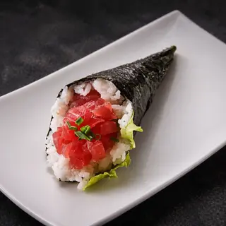 Temaki De Atún (1 Pza.)