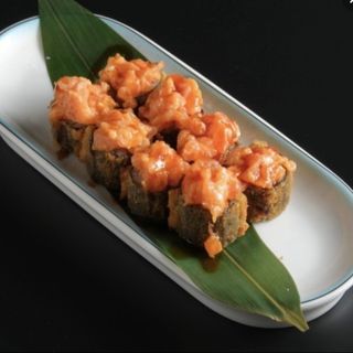 Maki Tempura De Salmón (8 Uds.)