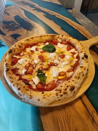 Pizza Margarita Especial
