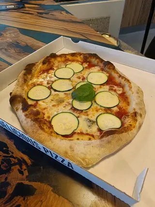 Pizza Calabacín Y Gorgonzola