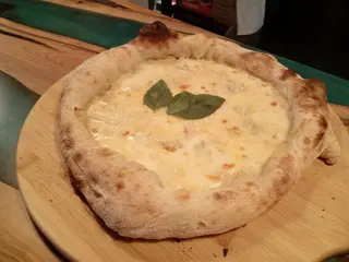 Pizza 4 Quesos