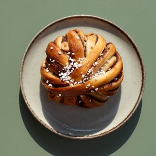 Cinnamon Roll Classic / Rollo de Canela Clásico
