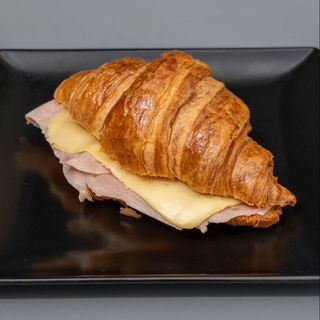 Toasted With Ham & Gauda / Cruasán de Jamón y Gouda Tostado