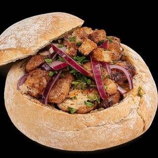 Set BBQ con pan relleno de carne a la parrilla para 4 personas