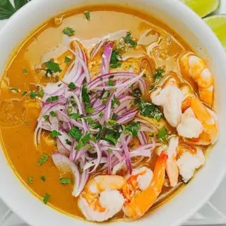 Encebollado mixto 
