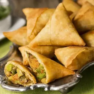 Samosa Pollo (4 Uds.)