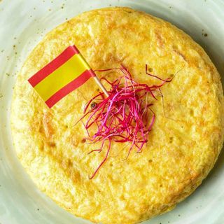 Mini tortilla de papas con sobrasada ahumada.