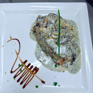 Lombata Angus Sirloin Steak With Mushroom Sauce & Truffle