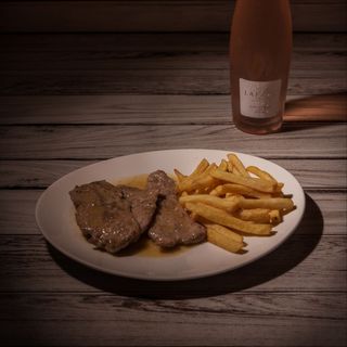 Escalopines de cerdo al vino blanco