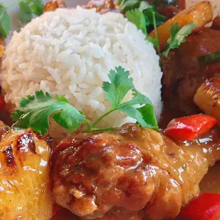 Suprema de pollo en salsa de piña