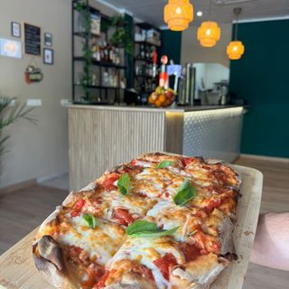Pinsa margherita