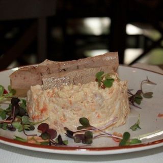 Ensaladilla rusa con ventresca