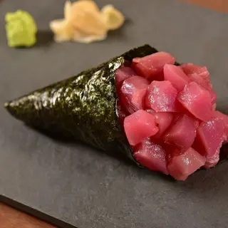 Temaki de atún (1 ud.)