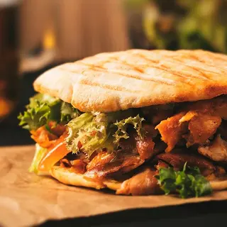 Kebab De Carne Con Patatas Dentro