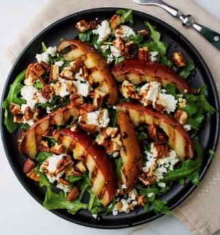 Ensalada de queso de cabra