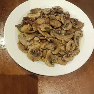 Champiñones Con Jamón Y Ajo