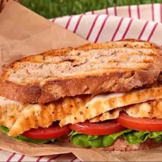 Sándwich De Pechuga De Pollo