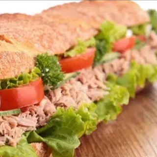 Bocadillo De Atún