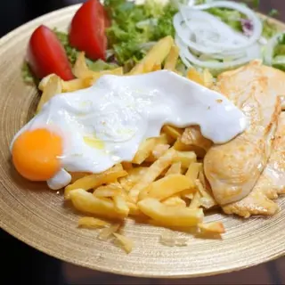 Plato Combinado De Pollo