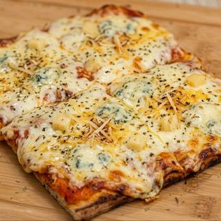 CUATRO QUESOS MEDIANA 