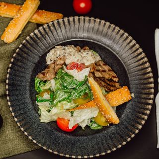 ლა ქუინტა სალათი