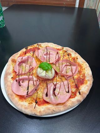 Pizza The Noble Feast