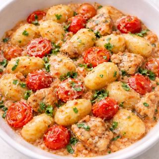 Domaći njoki s piletinom i cherry rajčicama u vrhnju