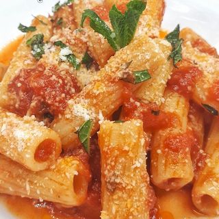 Tortiglioni al ragu napoletano