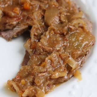 Carne alla genovese