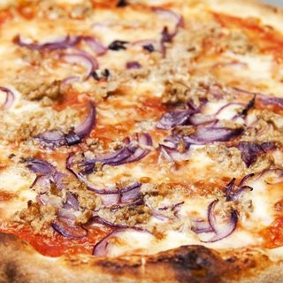 Pizza tonno e cipolla