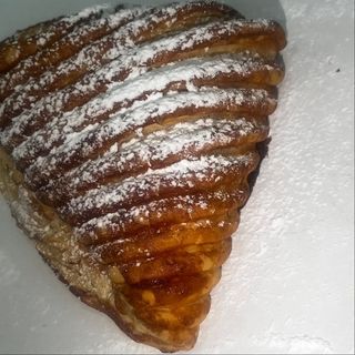 Conchiglia crema latte 