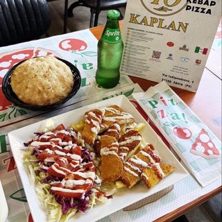 Cotoletta con patate' e insalata