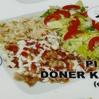 Piatto kebap con riso