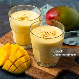 Mango lassi