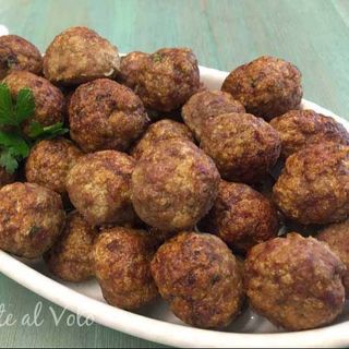 Polpette al forno 2 pezzi con patate al forno