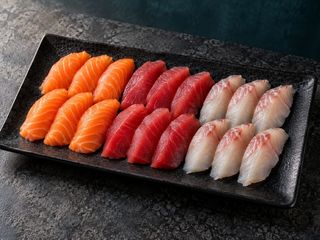 Combo nigiri arco-íris 8 pezzi