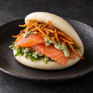 Bao de salmão especial
