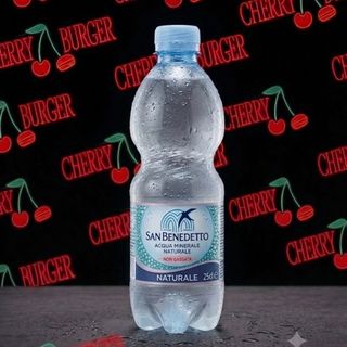Acqua naturale