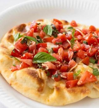 Pan pizza bruschetta