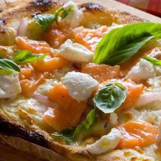 Pan pizza salmone