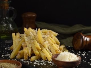 Patatine cacio e pepe
