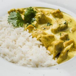 Riso bianco con pollo