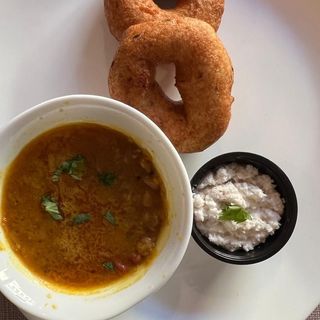 Onion tomato uthappa