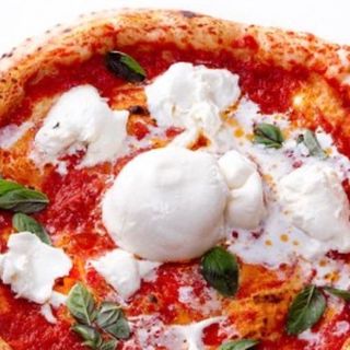 Margherita con burrata pugliese
