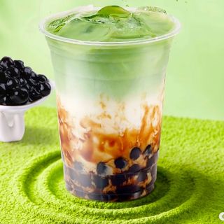 Matcha latte al black sugar medium