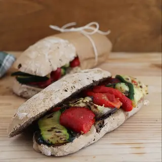Vegetable burger menù